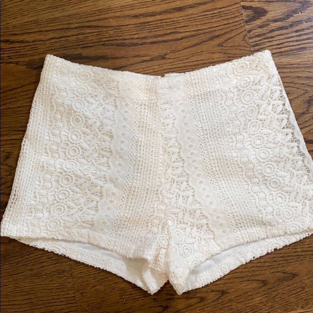 White Pattern Flowy Shorts